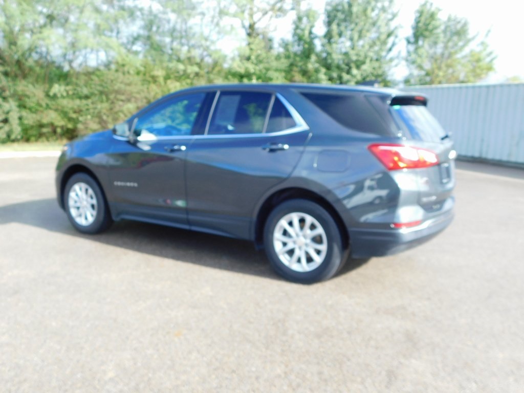 2020 Chevrolet Equinox LT photo 2