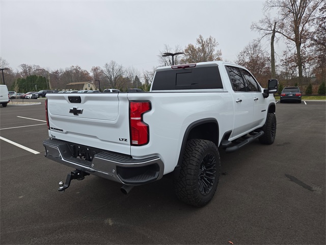 2025 Chevrolet Silverado 2500HD LTZ photo 3
