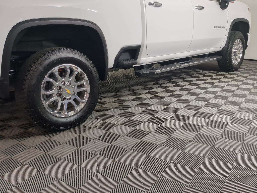 2025 Chevrolet Silverado 2500HD LTZ photo 6
