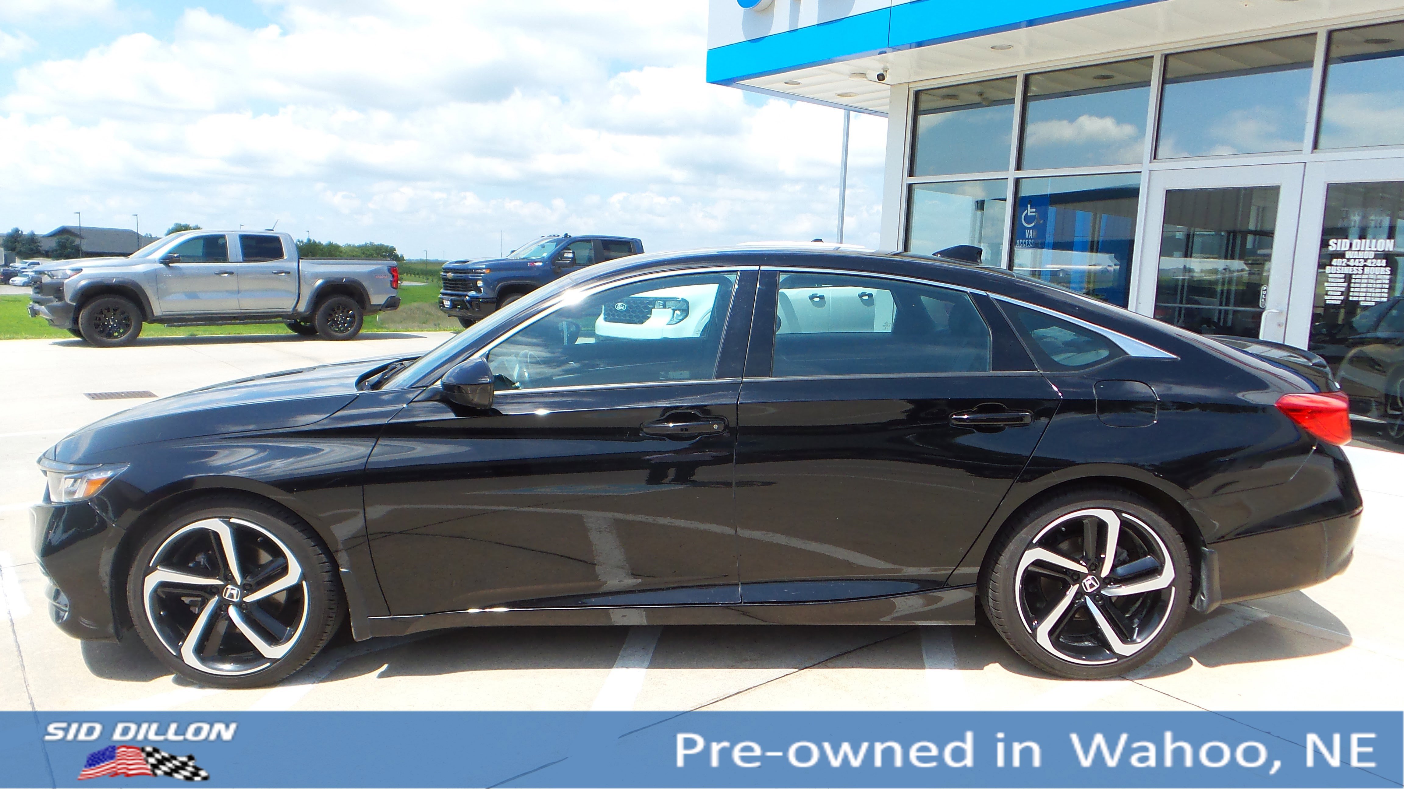 2020 Honda Accord Sport photo 2