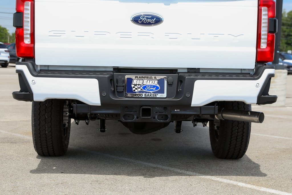 2025 Ford F-350 XL photo 13
