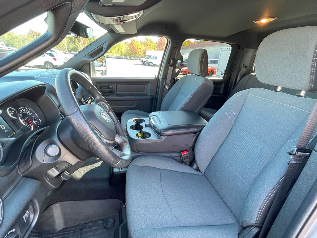 2024 Ram 2500 Tradesman photo 2