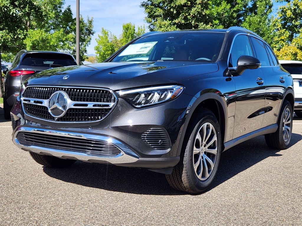 2026 Mercedes Benz GLC 300 4MATIC photo 4