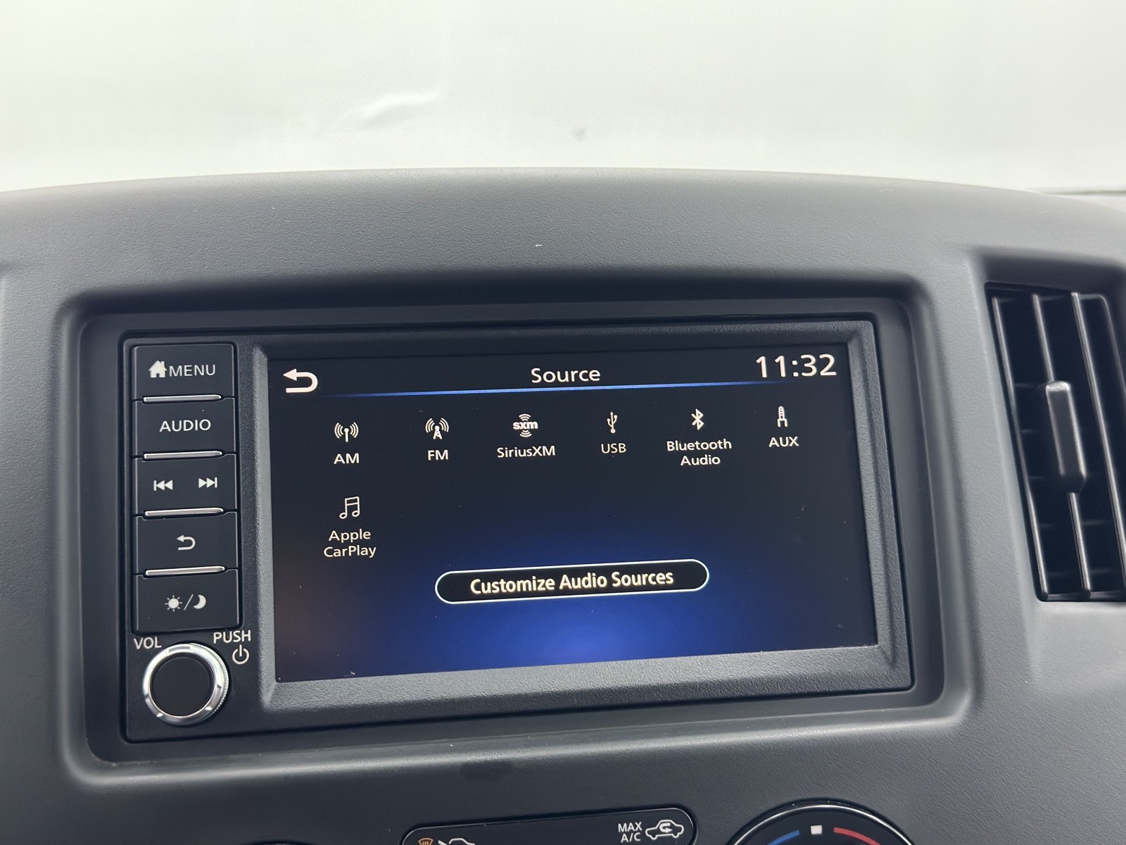 2020 Nissan NV200 SV photo 25