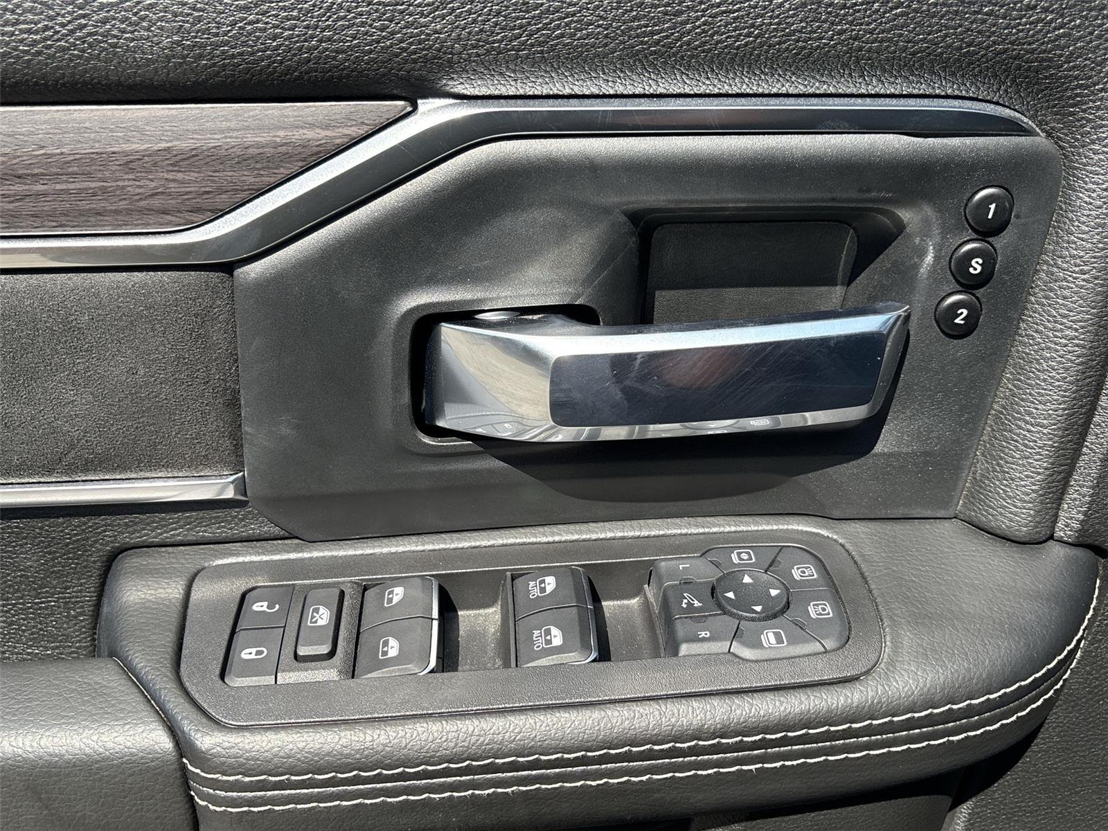 2025 Ram 2500 Laramie photo 11