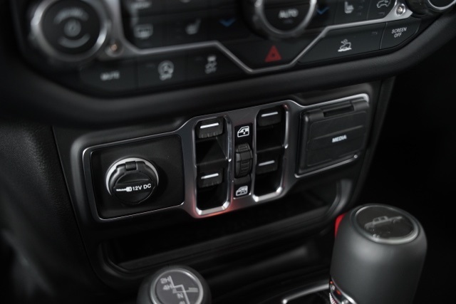 2025 Jeep Gladiator Sport photo 11
