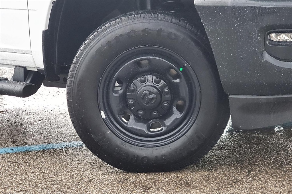 2025 Ram 2500 Tradesman photo 4