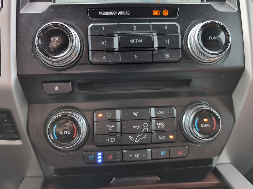 2018 Ford F-350 King Ranch photo 22