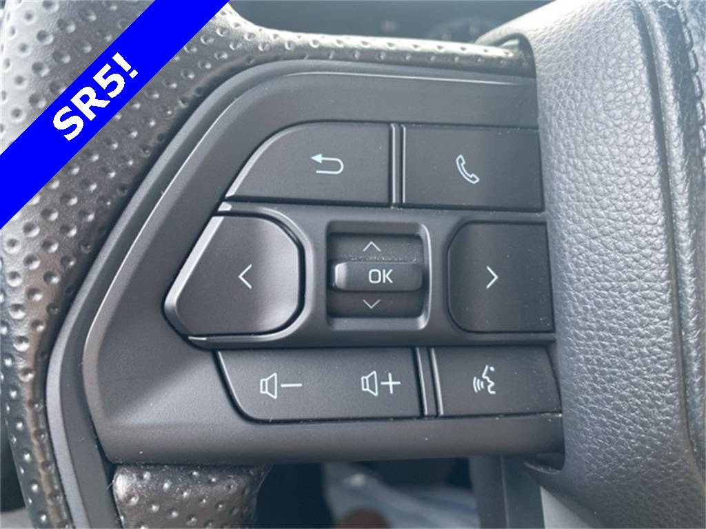 2024 Toyota Tacoma SR5 photo 24