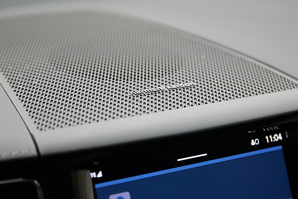 2023 VOLVO XC60 - Image 15