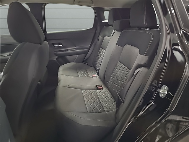 2025 Nissan Kicks SV photo 20