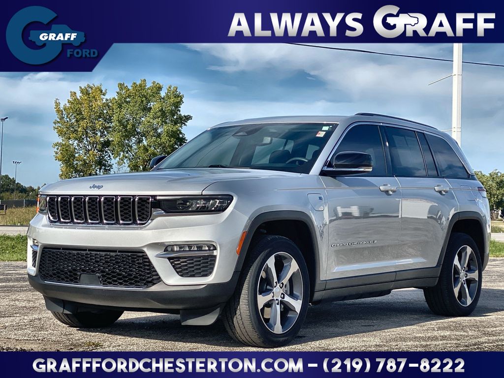 2022 Jeep Grand Cherokee 4xe's photo