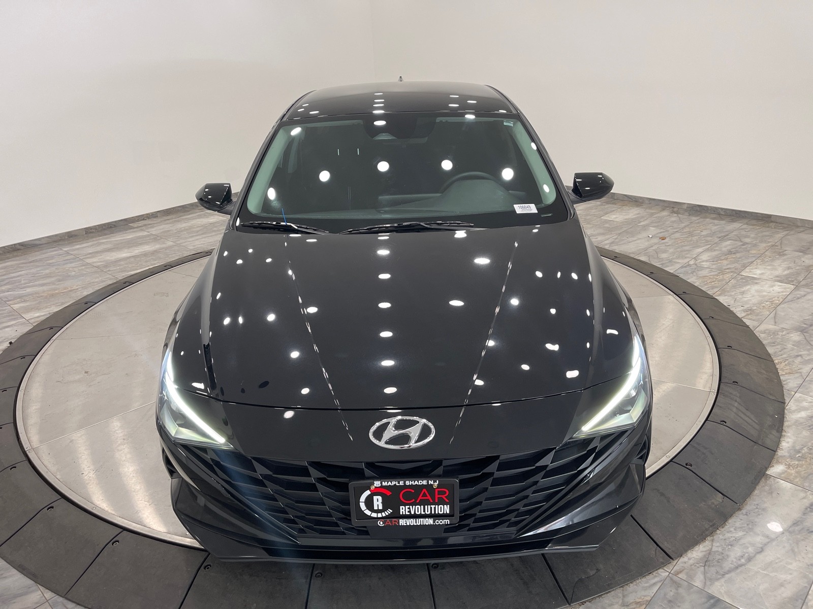 2022 Hyundai Elantra SEL Convenience photo 2