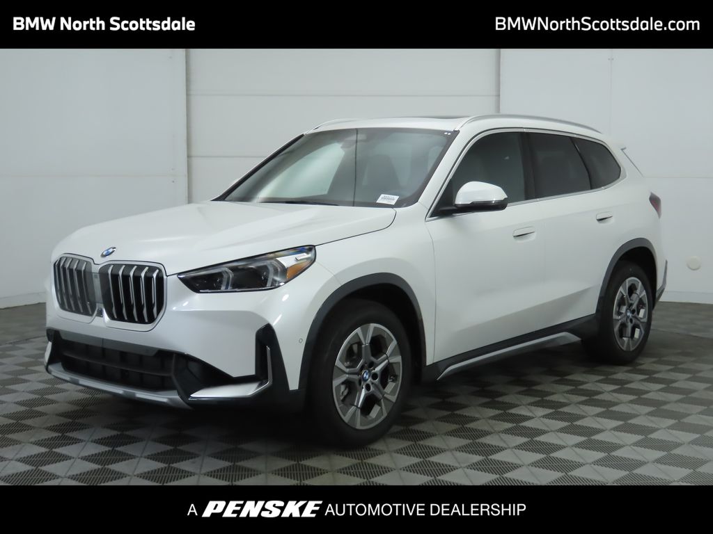2025 BMW X1 28i's photo