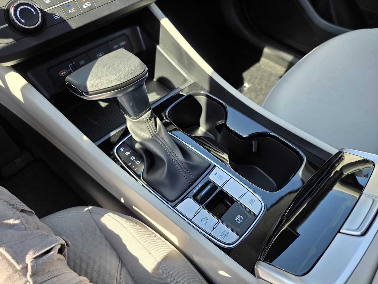 2025 Hyundai Tucson SE photo 26
