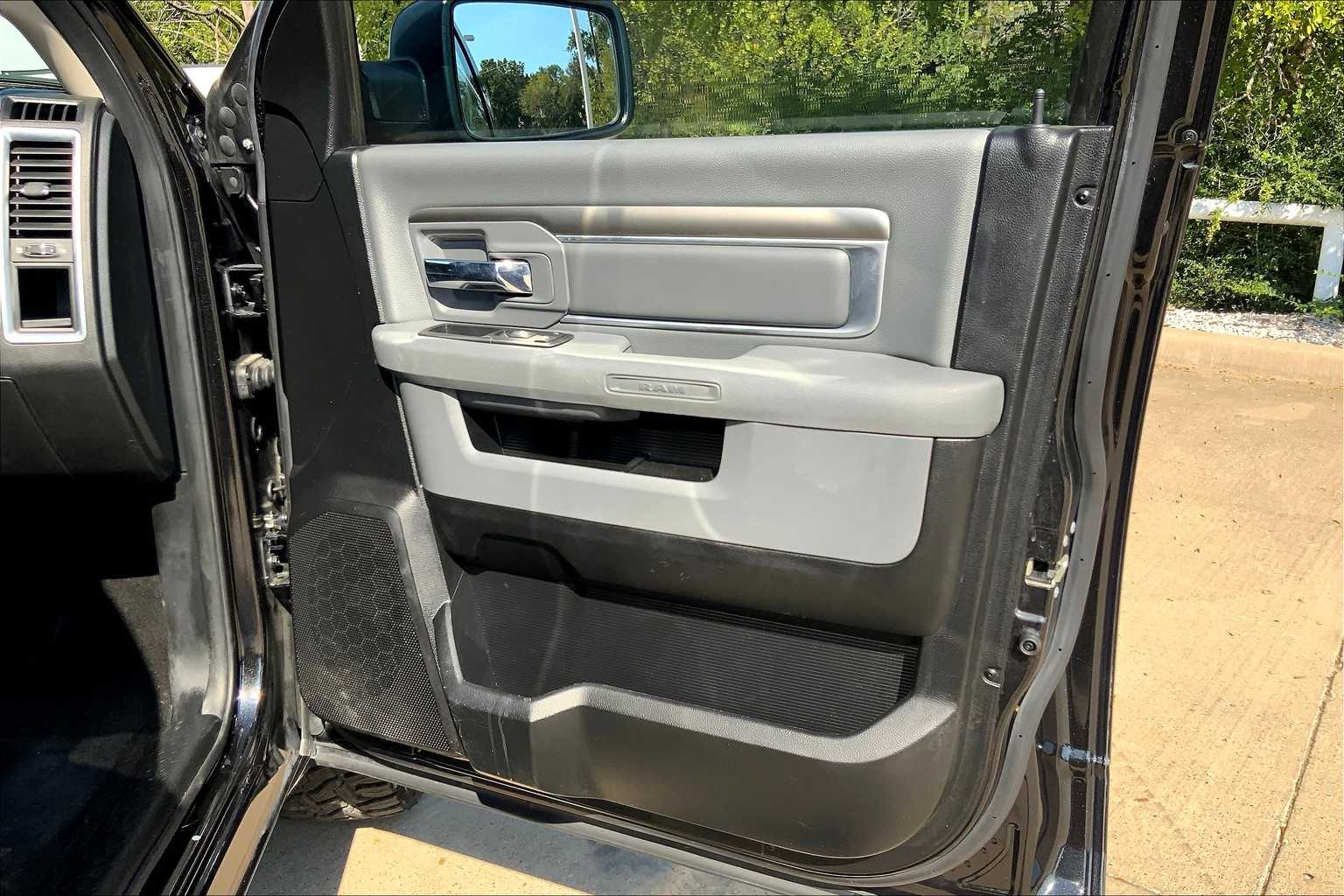 2015 Ram 1500 Outdoorsman photo 18