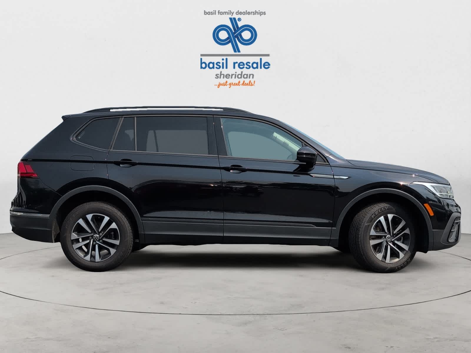 2022 Volkswagen Tiguan S photo 7