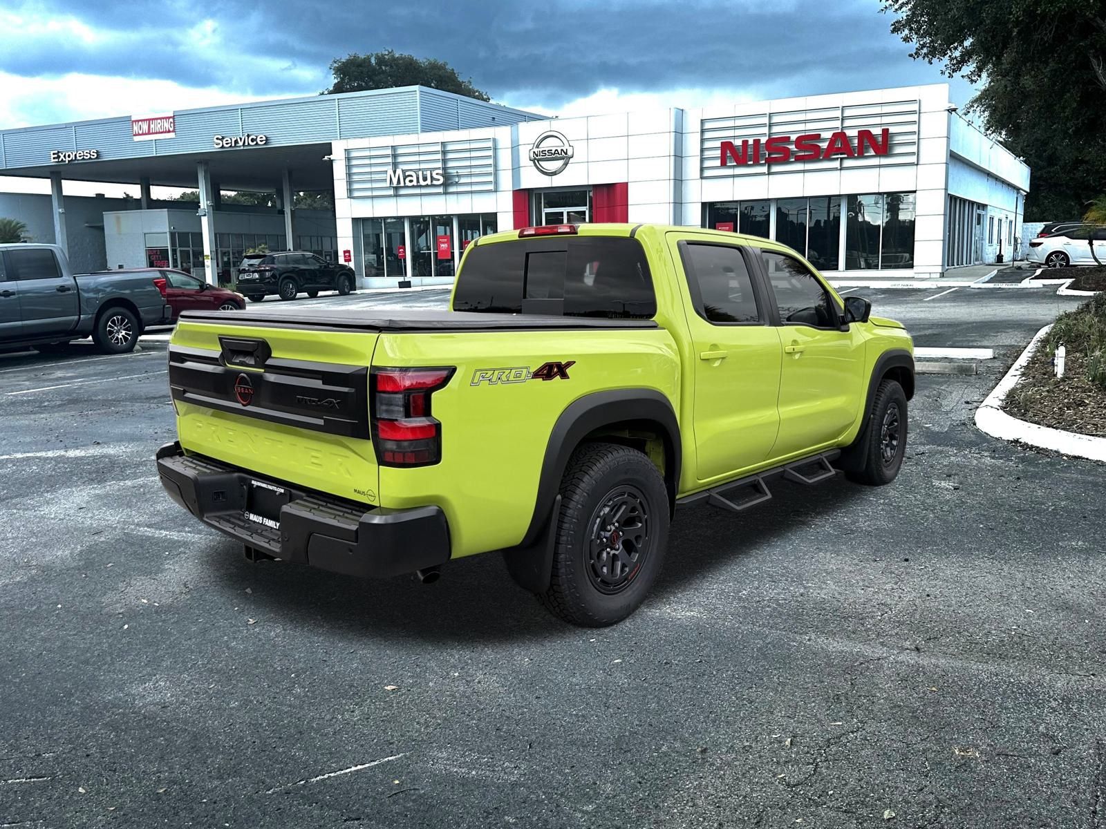 2026 Nissan Frontier PRO-4X photo 2