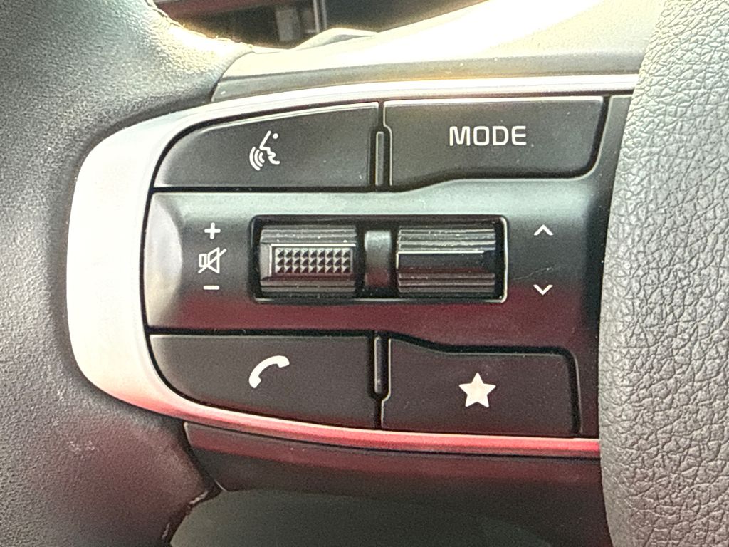 2025 Kia K5 EX photo 24