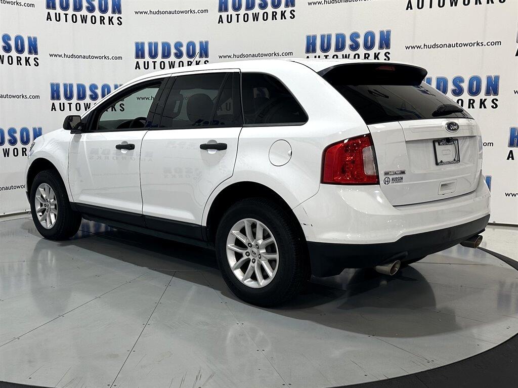 2014 Ford Edge SE photo 4