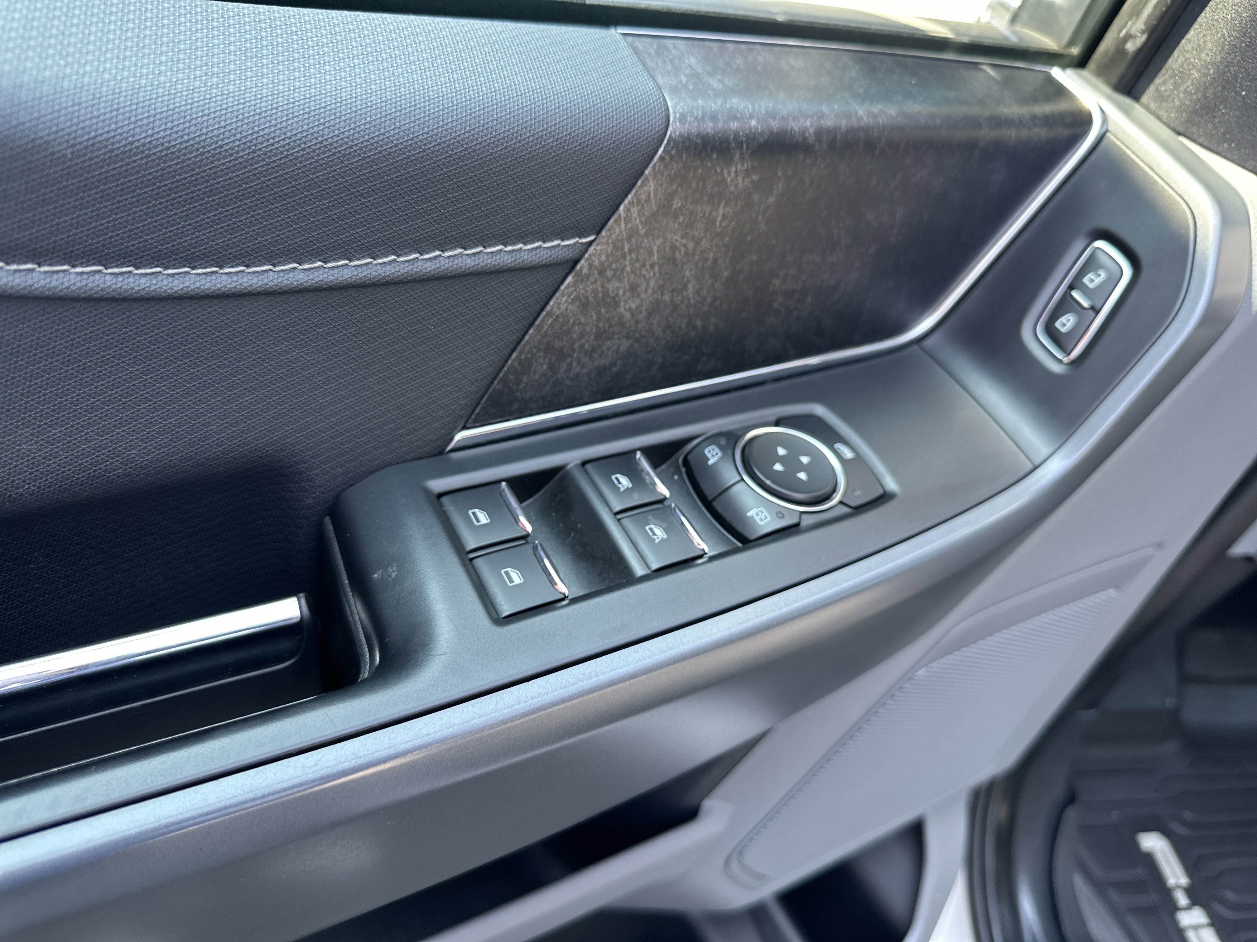 2021 Ford F-150 XLT photo 2