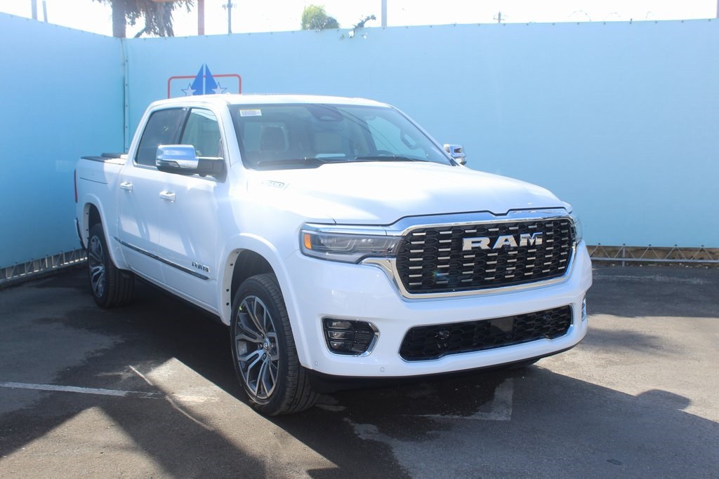 2025 Ram 1500 photo 4