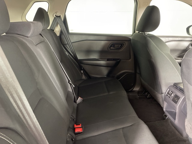 2024 Nissan Rogue S photo 11