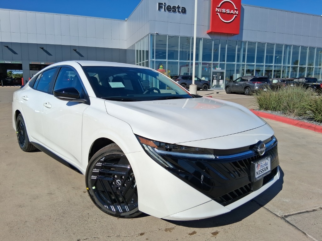 2026 Nissan Sentra SR's photo