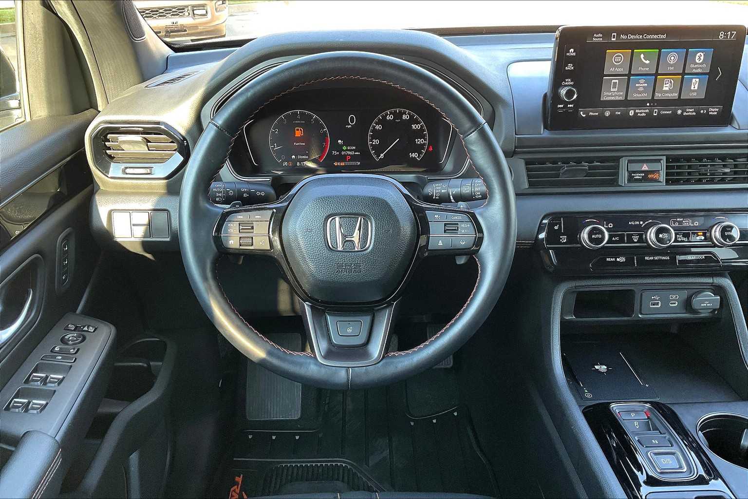 2025 Honda Pilot TrailSport photo 5