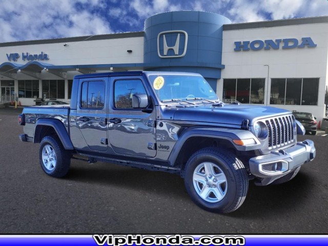 2023 Jeep Gladiator Sport S's photo