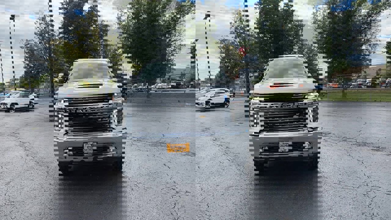 2021 Chevrolet Silverado 3500HD LTZ photo 3