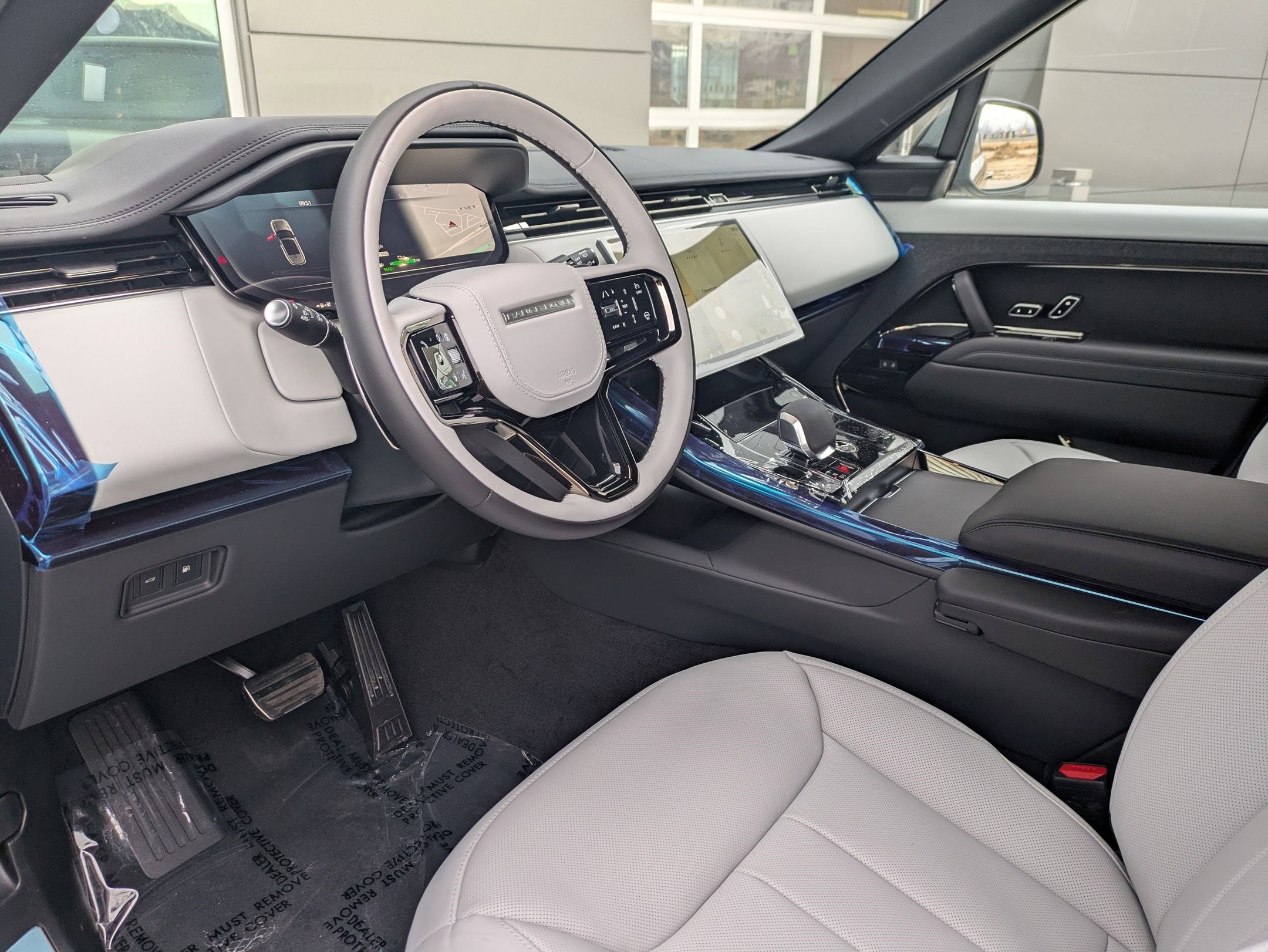 2025 Land Rover Range Rover Sport SE photo 10
