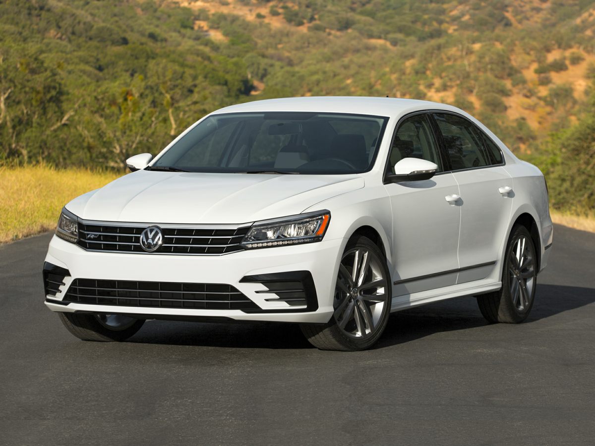 2017 Volkswagen Passat R-Line
