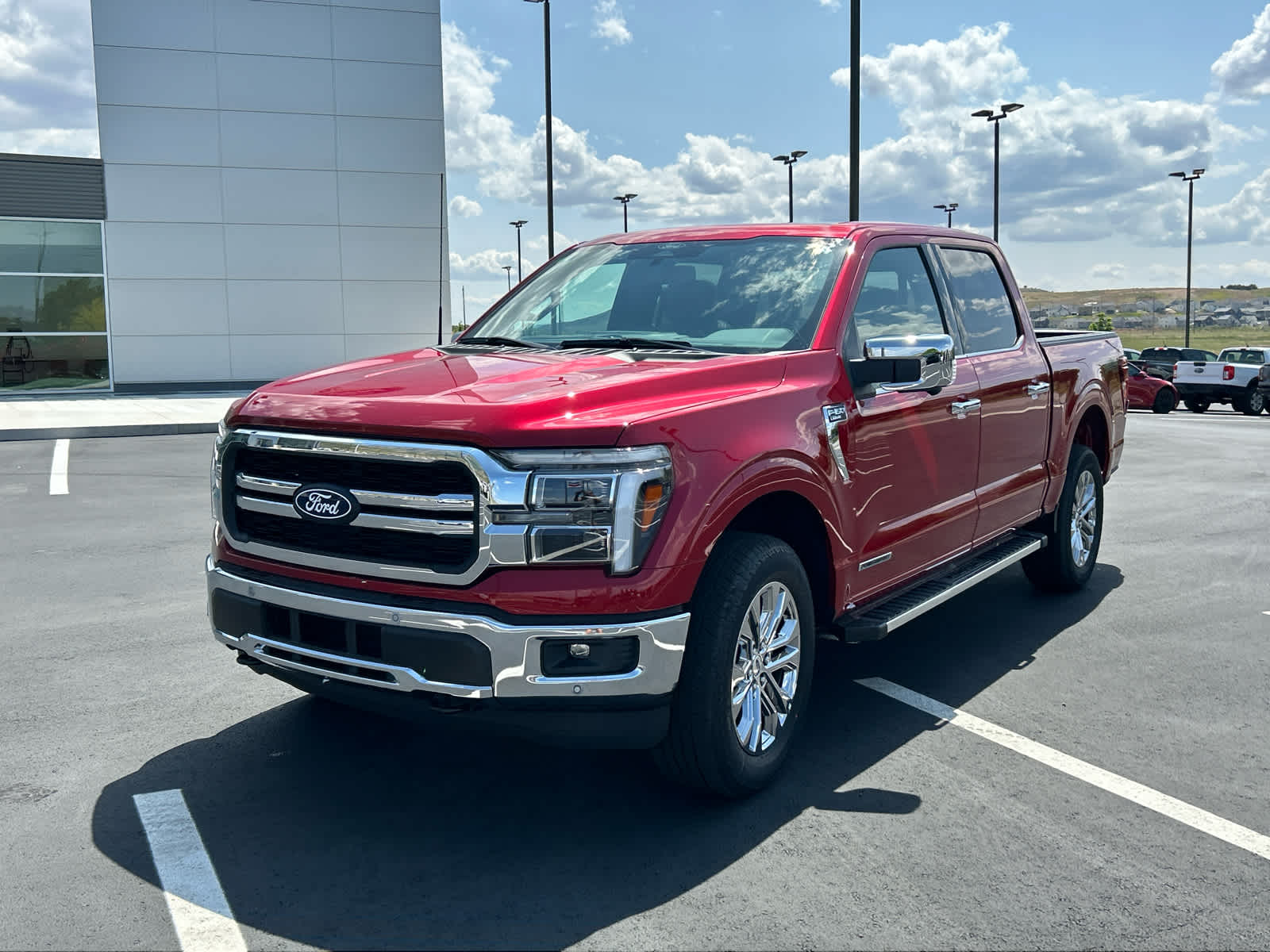 2025 Ford F-150 Lariat photo 2