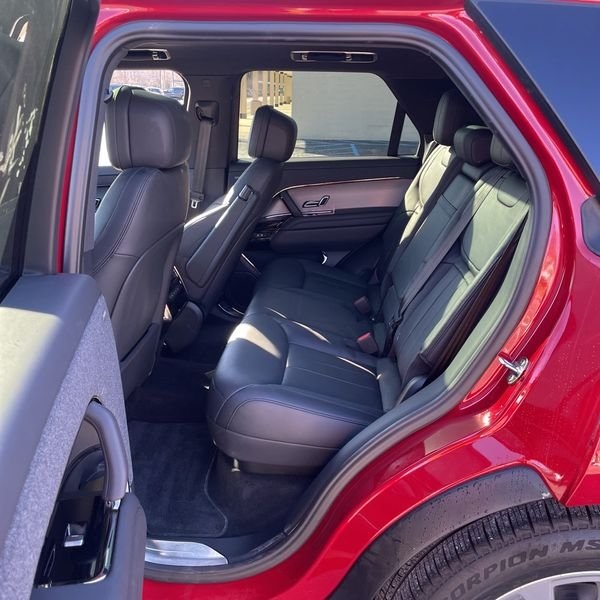 2025 Land Rover Range Rover Sport SE photo 2