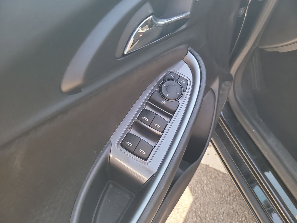 2024 Chevrolet Malibu 1LT photo 10
