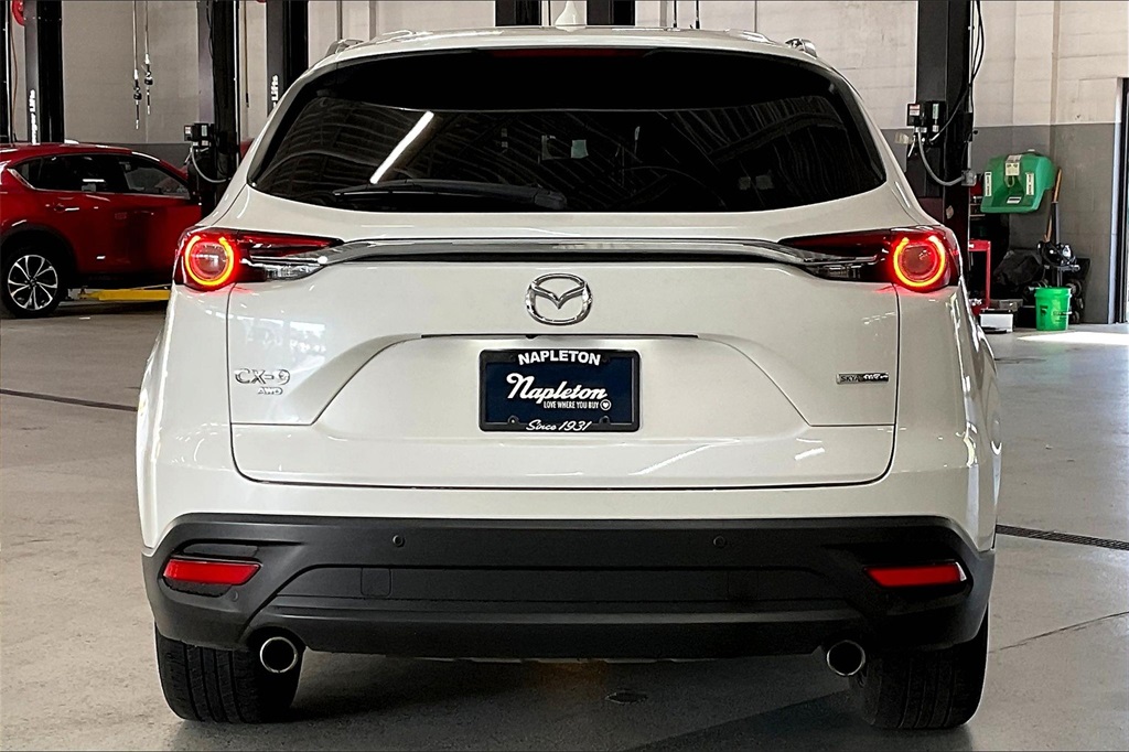 2022 Mazda CX-9 Touring photo 3