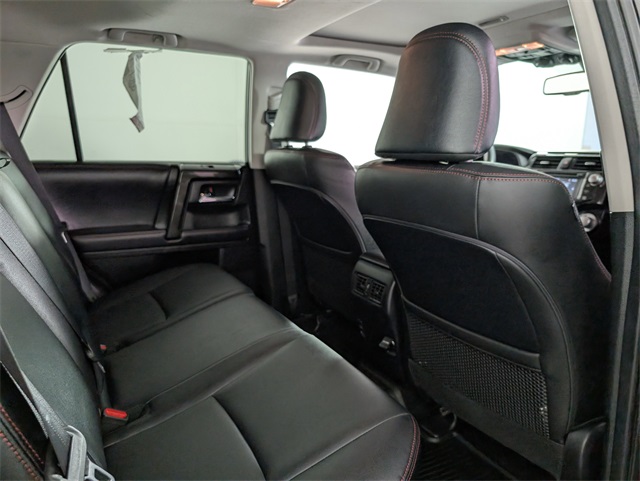 2019 Toyota 4Runner TRD Off-Road Premium photo 19