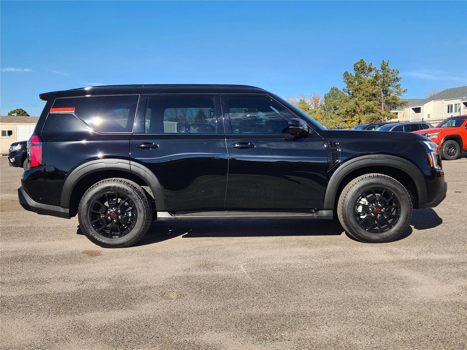 2025 Nissan Armada photo 2