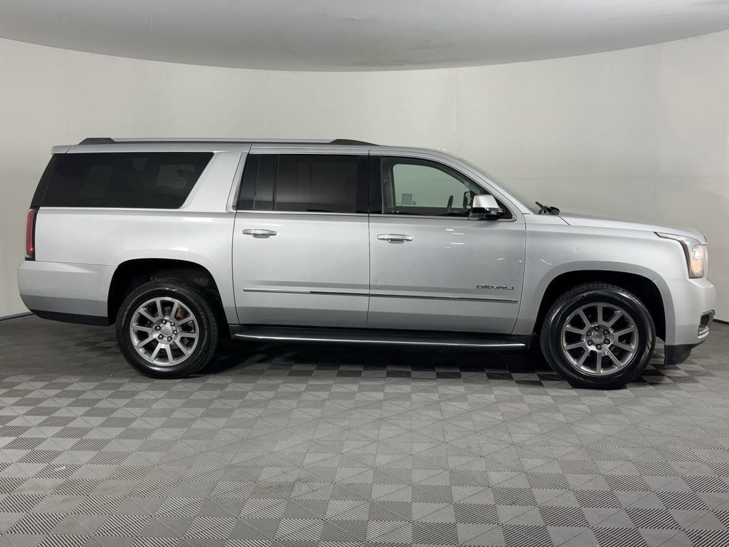 2020 Gmc Yukon XL Denali photo 3