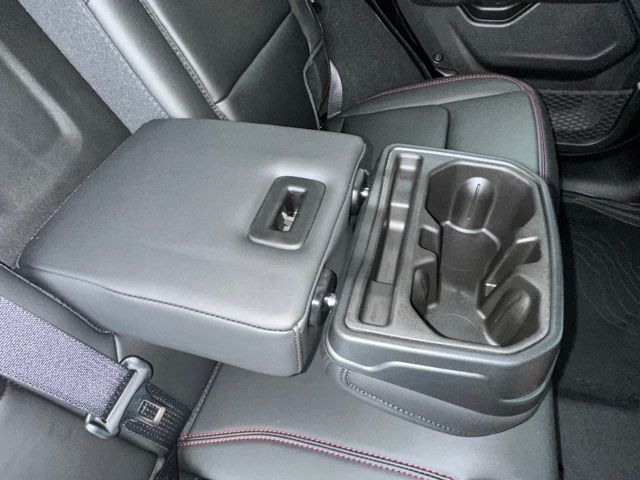 2025 Jeep Wrangler Rubicon photo 30