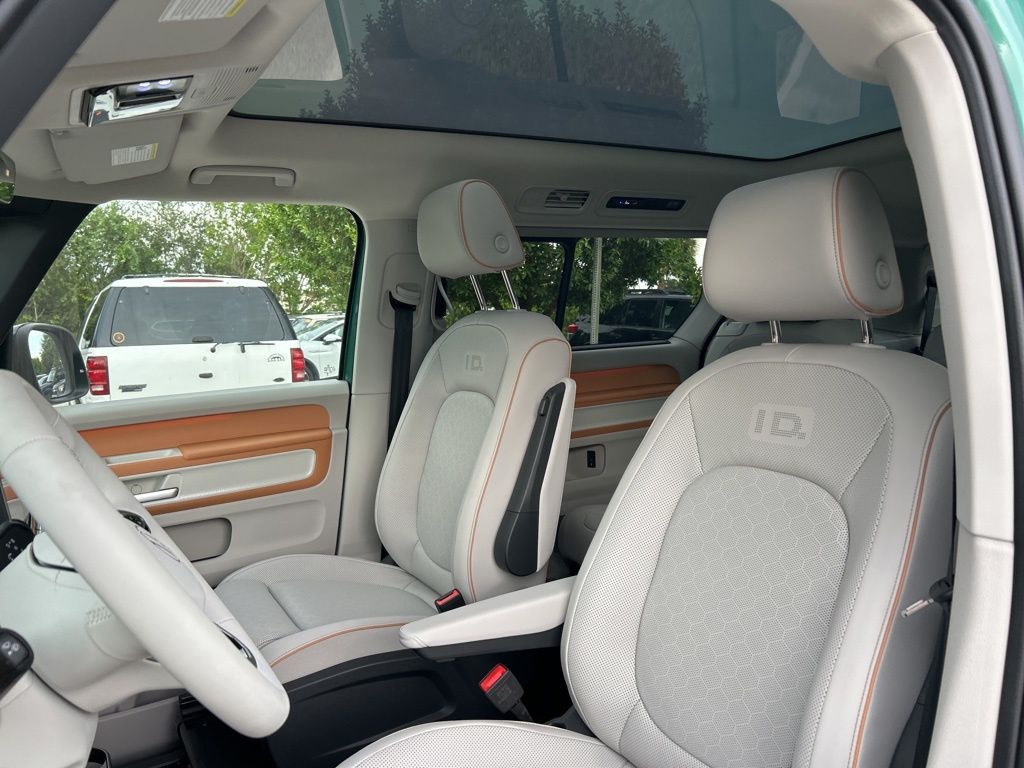 2025 Volkswagen ID. Buzz Pro Plus photo 13