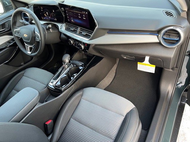 2026 Chevrolet Trax LT photo 16