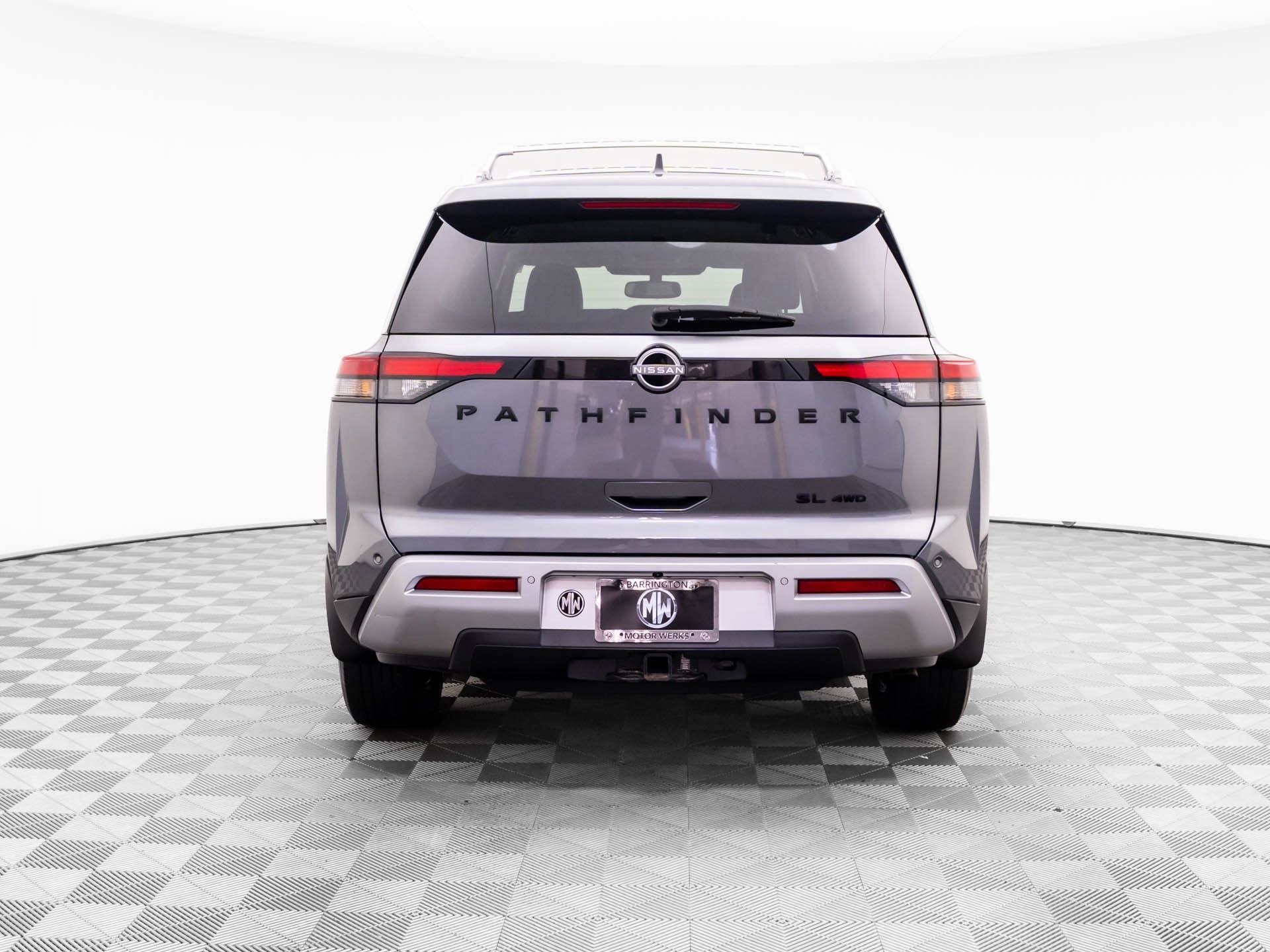 2022 Nissan Pathfinder SL photo 4