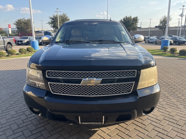 2011 Chevrolet Tahoe LTZ photo 2