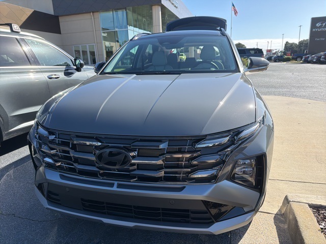 2025 Hyundai Tucson Limited photo 2
