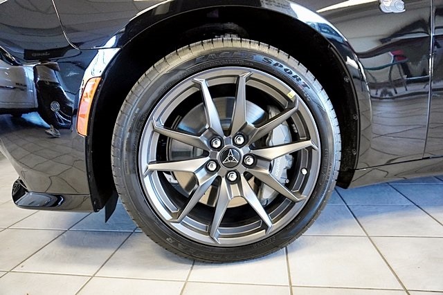 New 2026 Diamond Black Crystal Pearlcoat Dodge R/T Scat Pack image 4