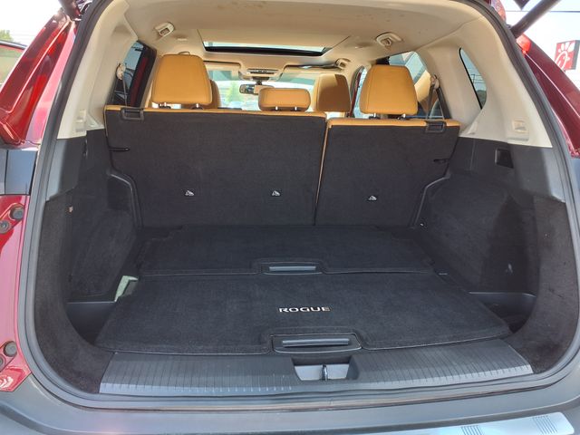 2021 Nissan Rogue Platinum photo 25