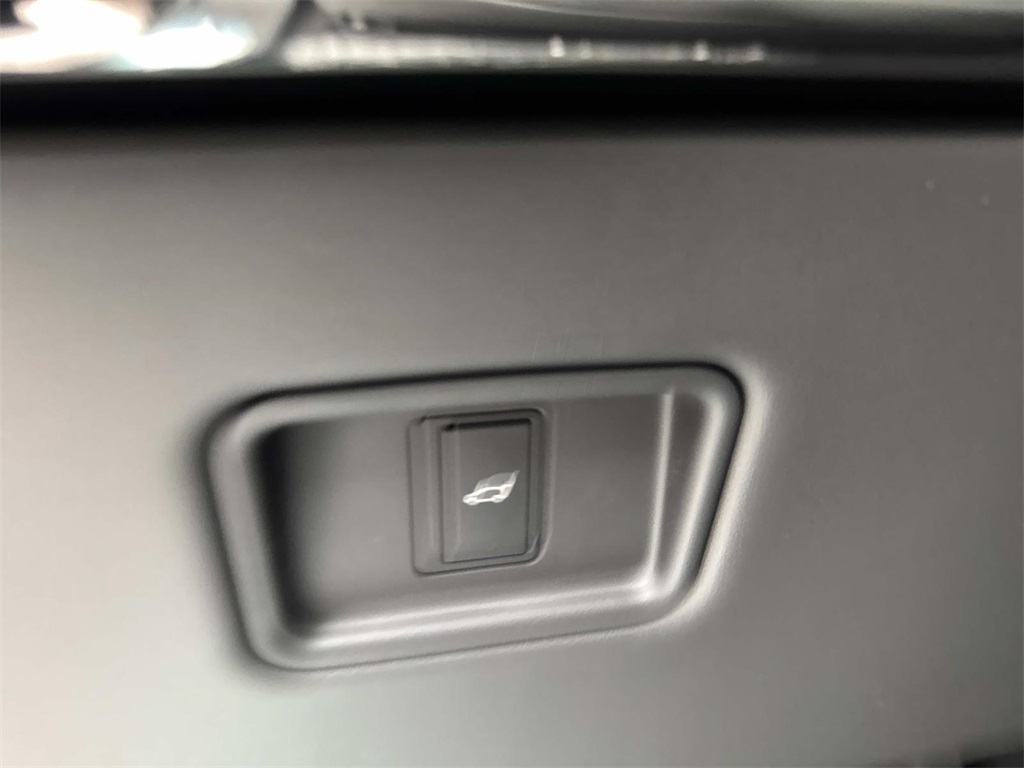 2025 Land Rover Range Rover Sport SE photo 28