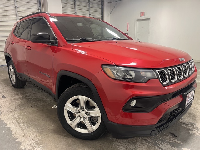 2023 Jeep Compass Latitude's photo